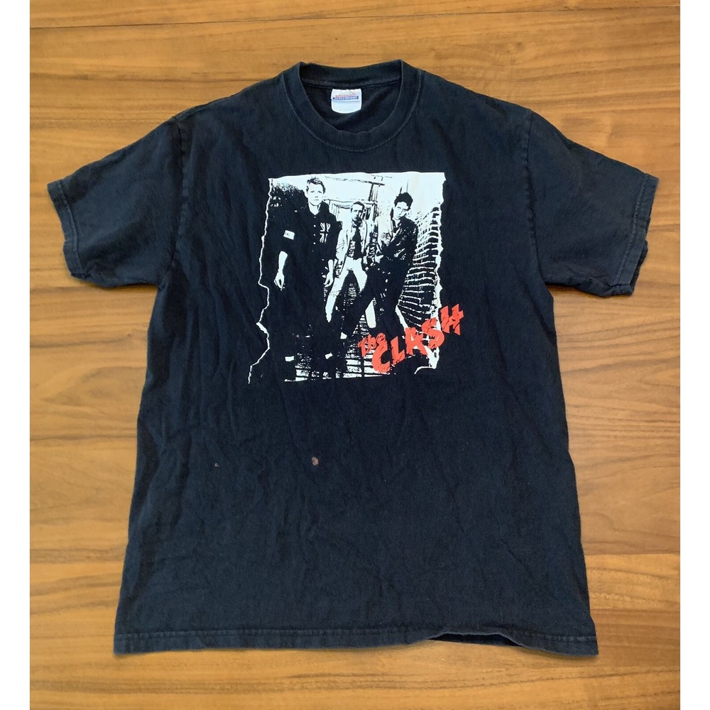 Vintage The CLASH TShirt Adult M Hanes Heavyweight White Riot Distressed Black